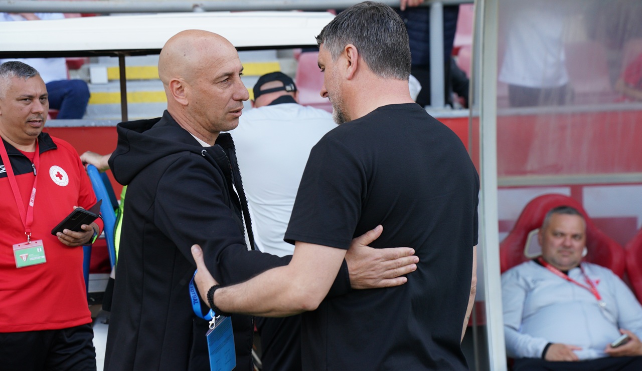Antrenorul Robert Ilyes Anunță Îndepărtarea După Ultimul Meci din Superliga