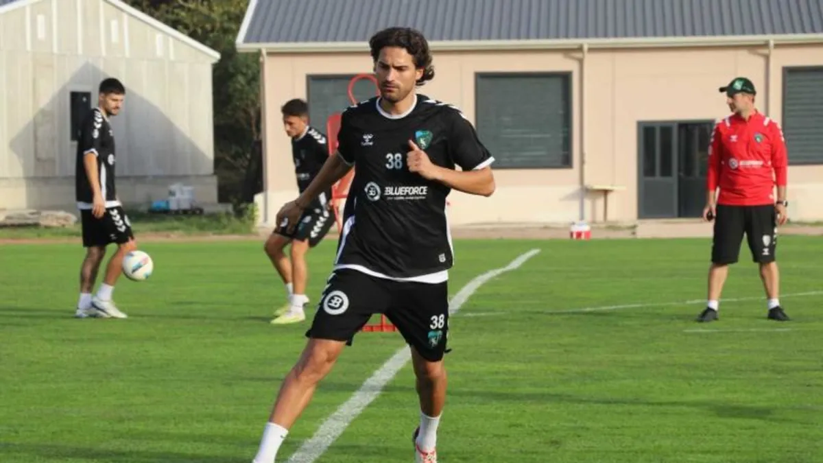 Kocaelispor încheie contractul cu Ahmet Sağat
