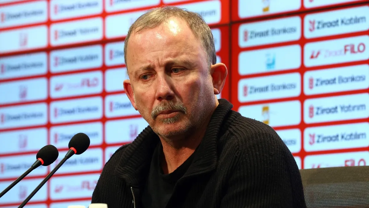 Beşiktaş începe sezonul cu plecarea lui Sergen Yalçın