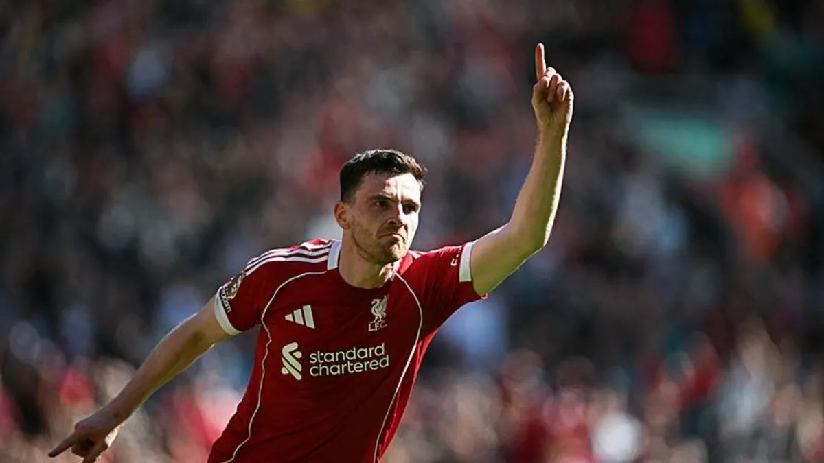 Fenerbahçe la puțini pași de acord cu stelă de la Liverpool, Robertson