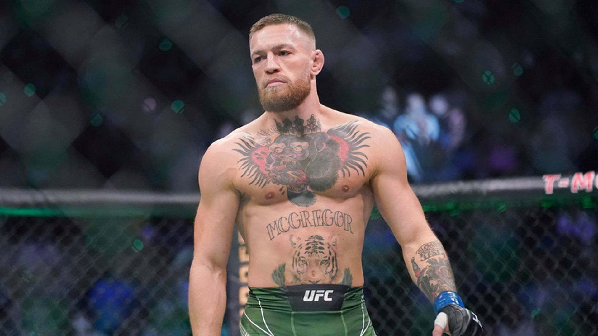 McGregor înapoi la UFC împotriva lui Holloway în iulie