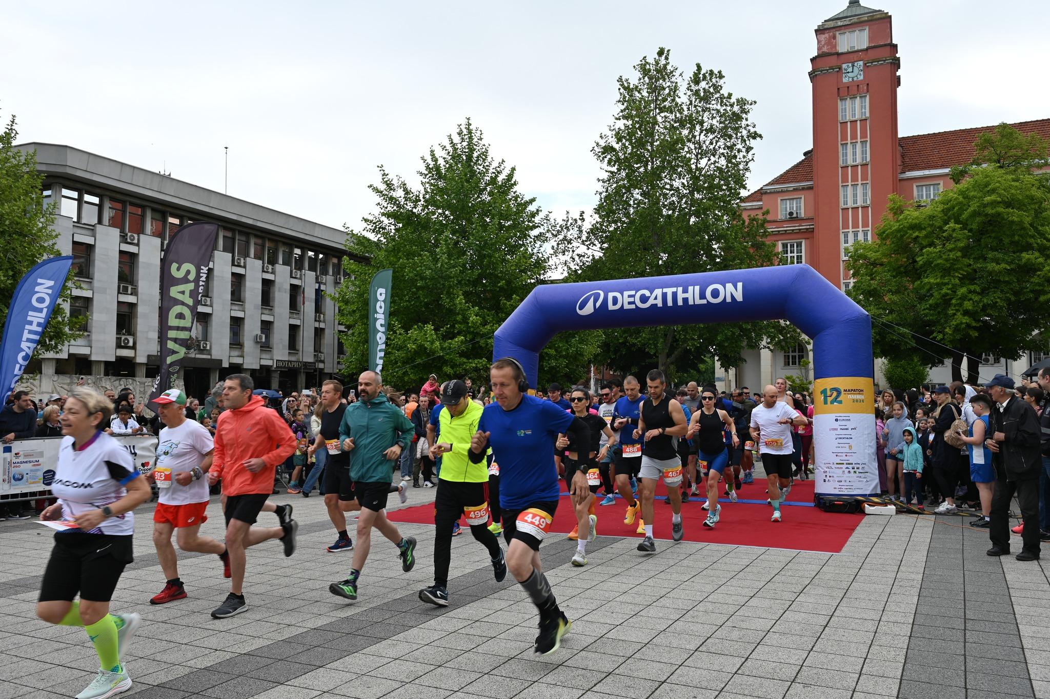Peste 1000 de curșatori la Maratonul prieteniei în Ploveni