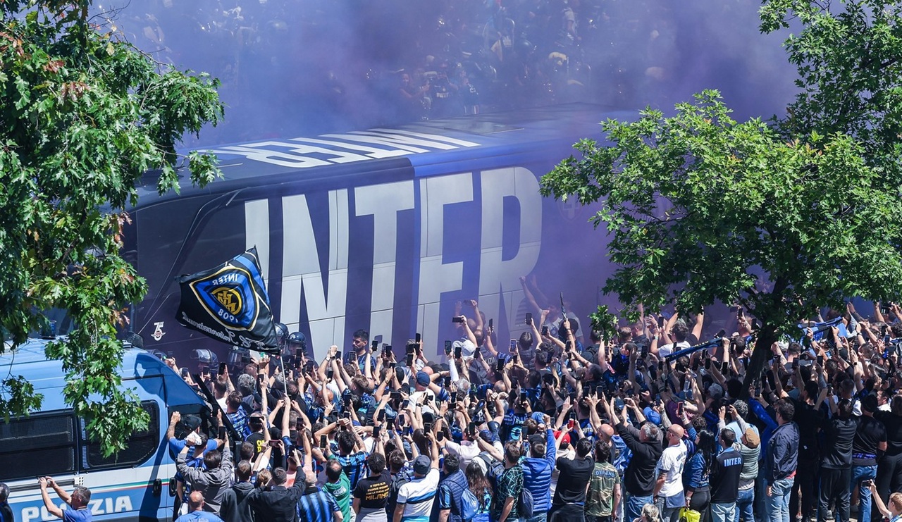 Sucesul lui Cristi Chivu: Suporterii Inter Milan sărbătoresc titlul
