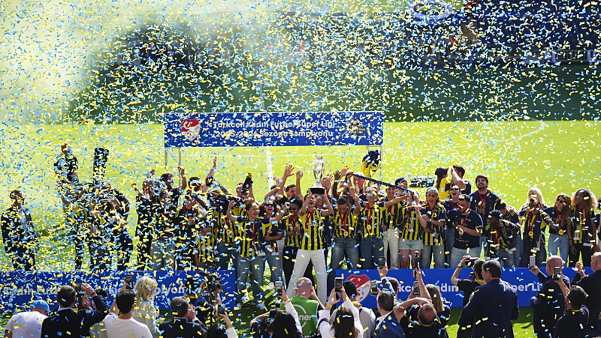 Fenerbahçe arsaVev câștigă cupa după sezonul istoric