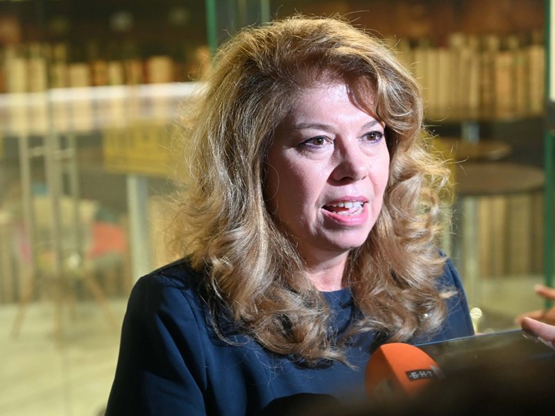 Președintele Yotova: Trandafirul este cel mai frumos simbol al Bulgariei la festivalul din Kazanlak