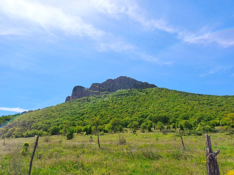 O zi perfectă pentru o minge în munți