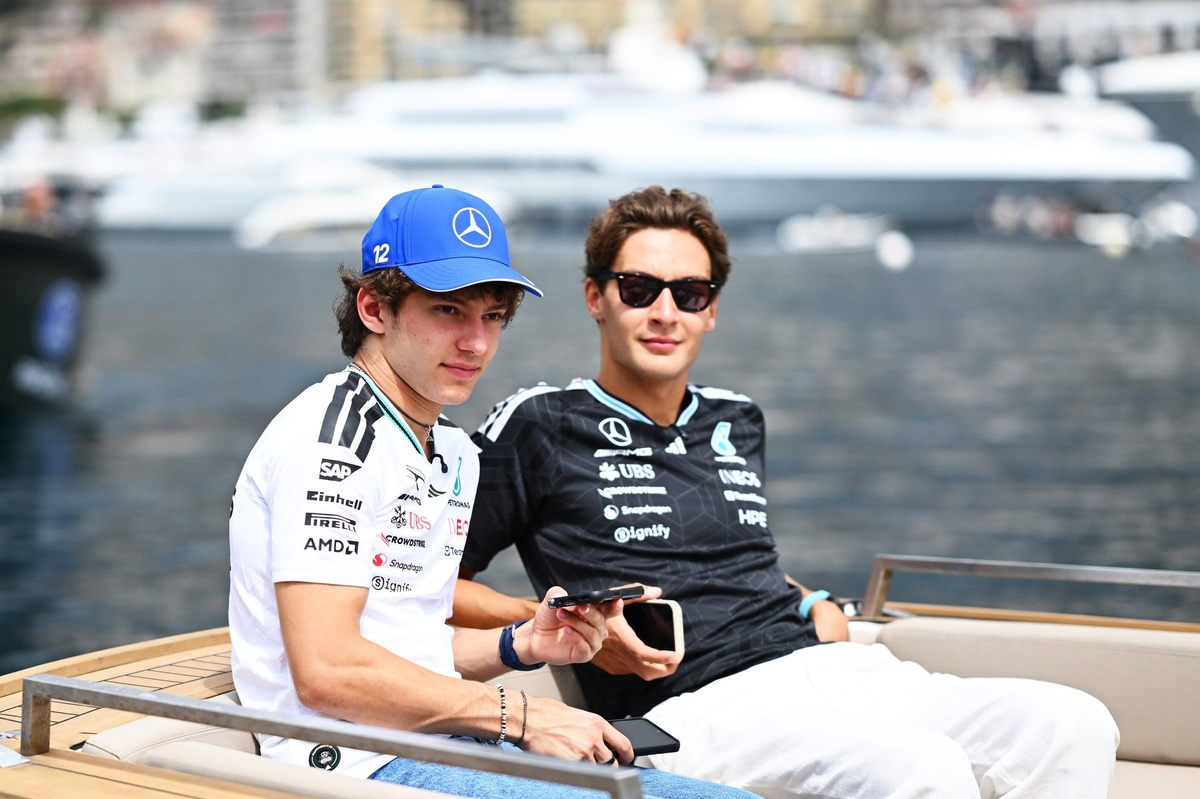Russell împotriva lui Antonelli: Rivalitatea F1 2026 se intensifică
