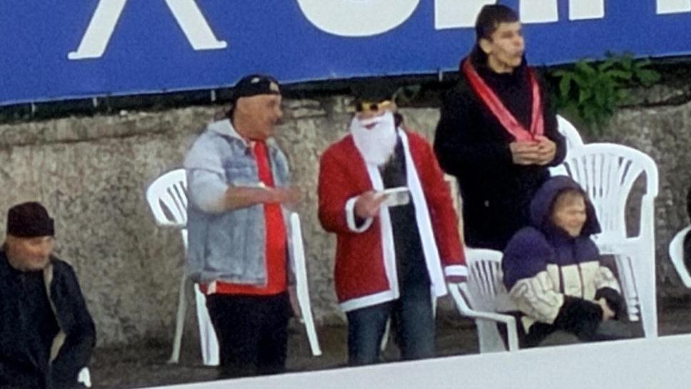 CSKA 1948 comandă zece mese din plastic pentru fanii săi