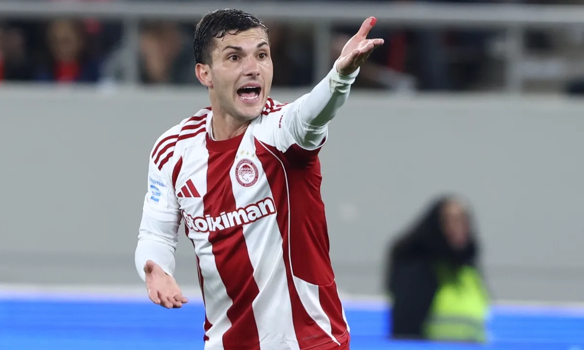Oportunitatea a doua pentru Streftsa, dar va-l înlocui Mertesacker?