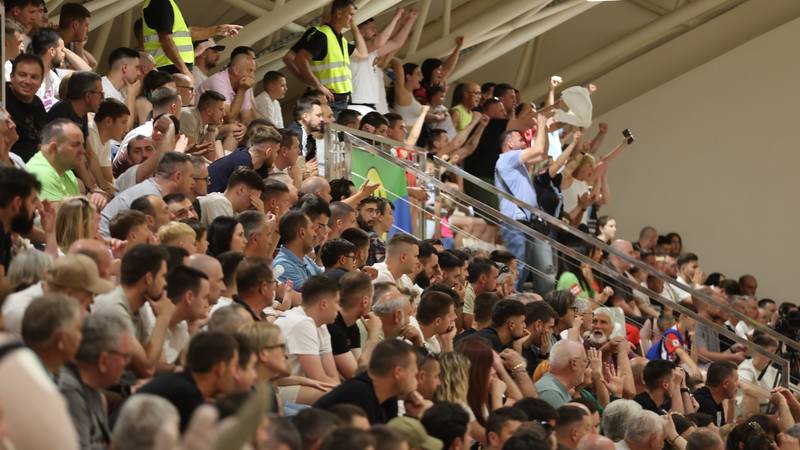 Prețul Costisitor al Furiei de la Rijeka: Haosul Suporterilor Umbrează Finala
