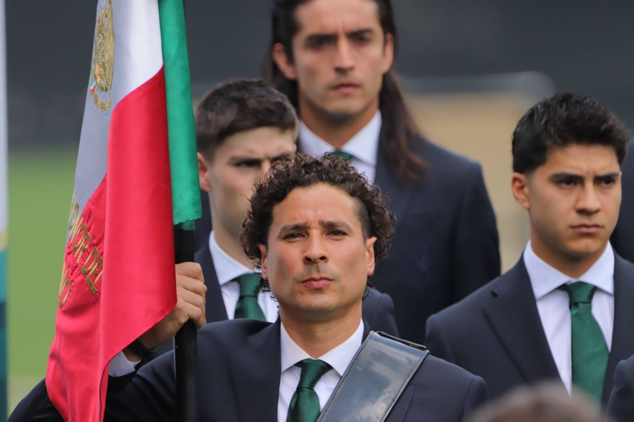 Ochoa le fură istoria lui Messi și Ronaldo în deschiderea Campionatului Mondial