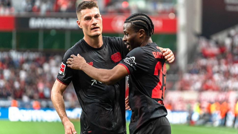Bayer Leverkusen Înțepe Secția Top 4 Cu Hattrickul lui Šik Contra RB Leipzig