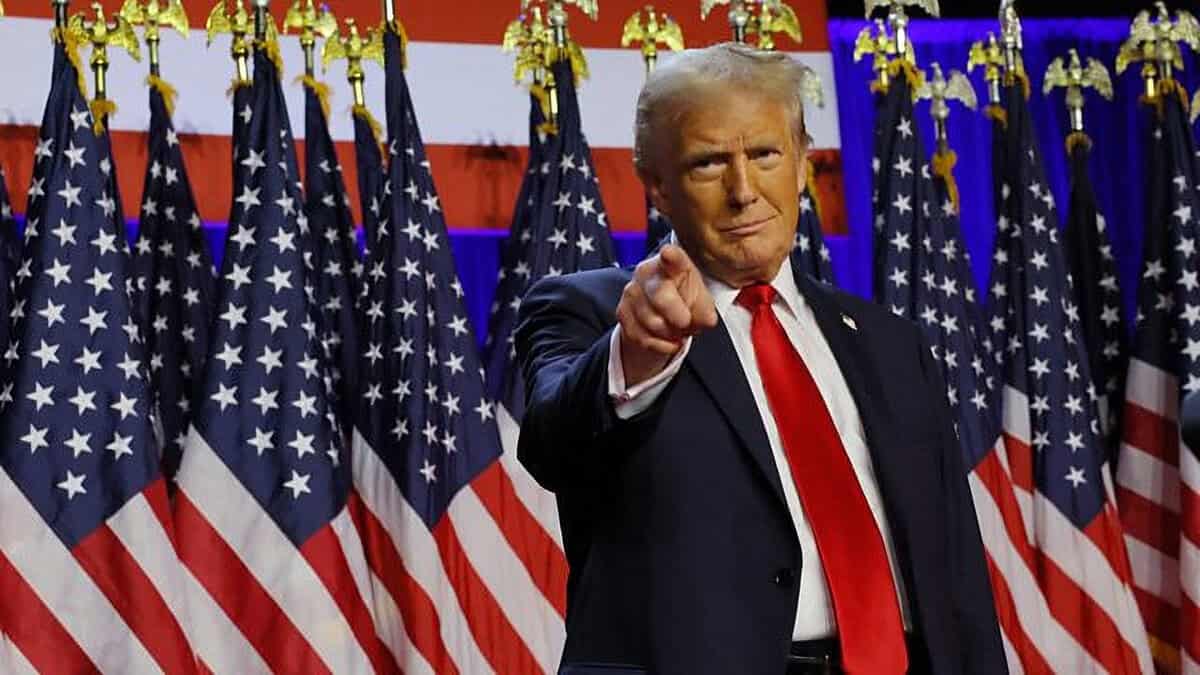 Trump Introducă Taxe de 25% pe Toate Mașinile și Autoturisme din UE, Încetinind Neimplementarea Unui Acord Comercial