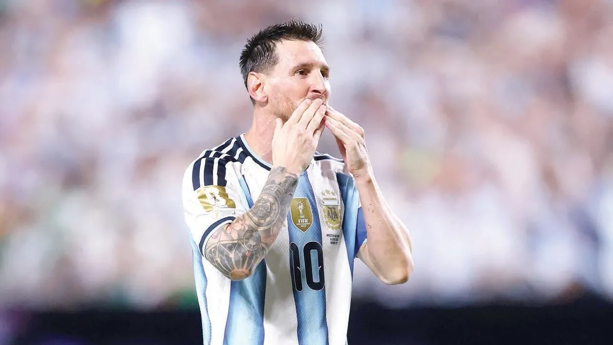 Regii nu mor! Messi egalizează recordul lui Klose cu un hat-trick