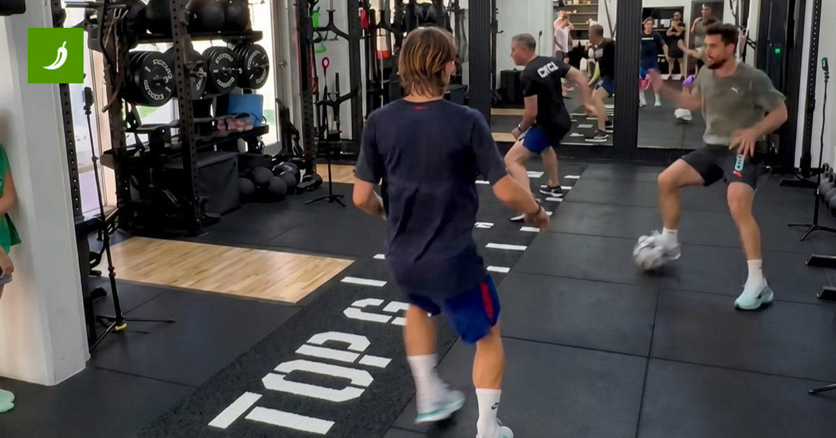 Modrić și Kovačić Se Înarmează cu Tehnologie Înainte de Mondial