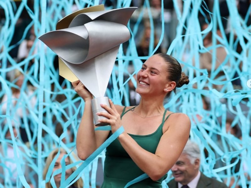 Stela ucraineană câștigă primul titlu major de tenis după înfrângerea opponentului rus în Madrid