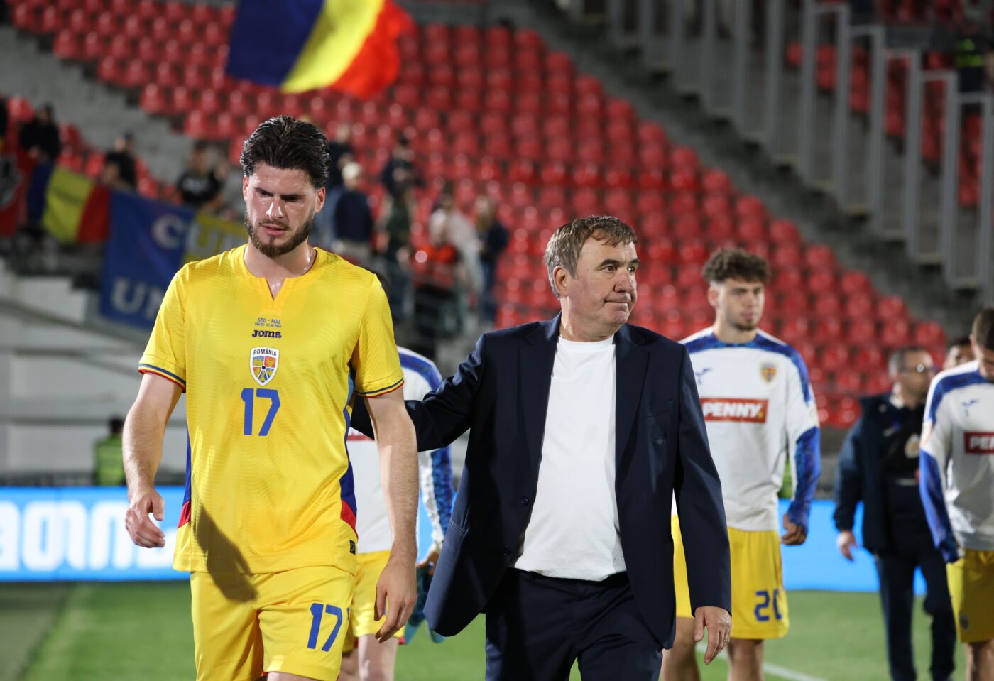 Becali a plecat, Hagi stă ferm: România 1-1 Georgia