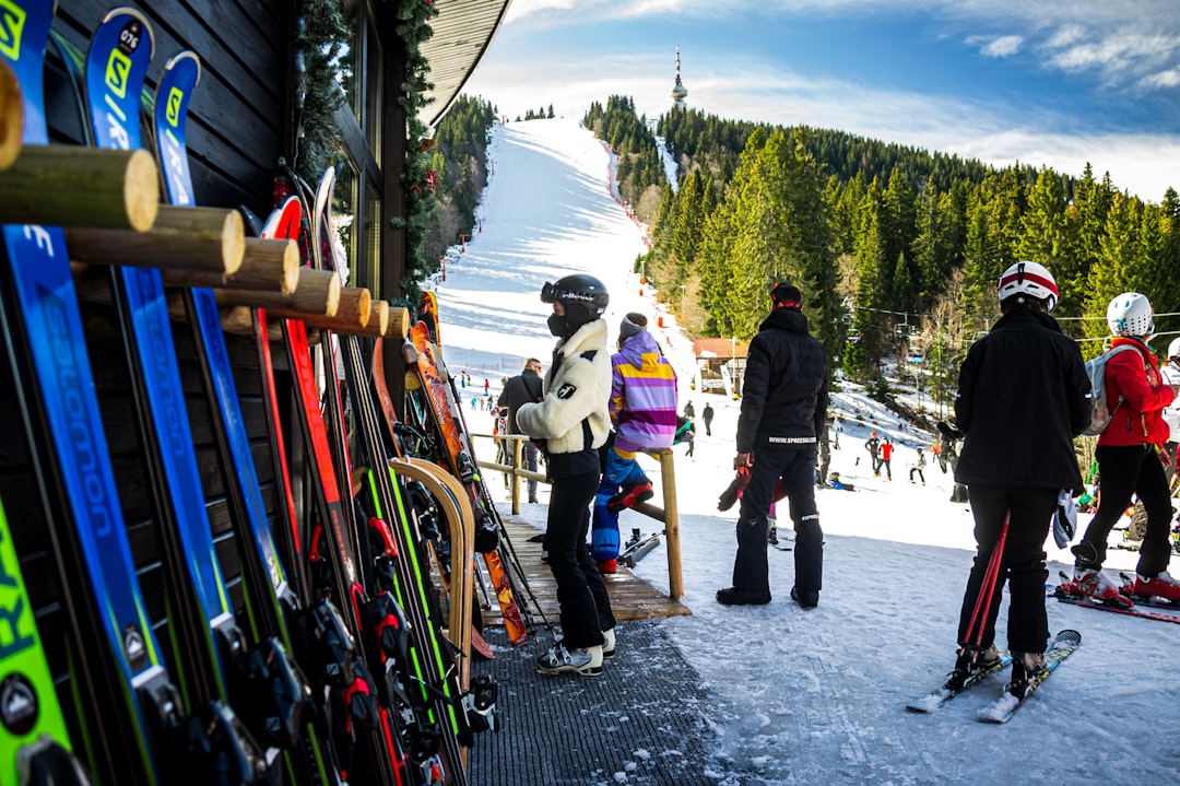 Pamporovo și Borovets: Stațiunile de schi din Bulgaria perfecte pentru familii
