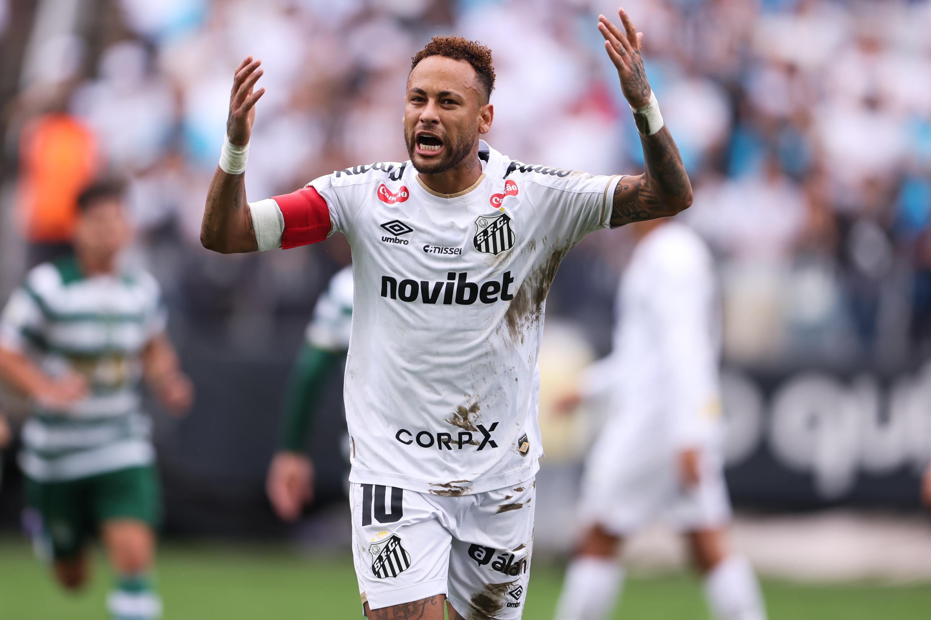 Neymar se apără împotriva criticilor în timpul recuperării după gravă accidente