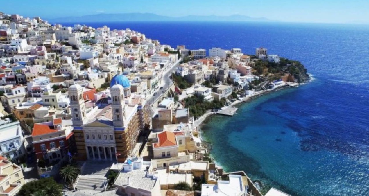 Cazare gratuită pe insula grecească Syros dacă ai grijă de pisici