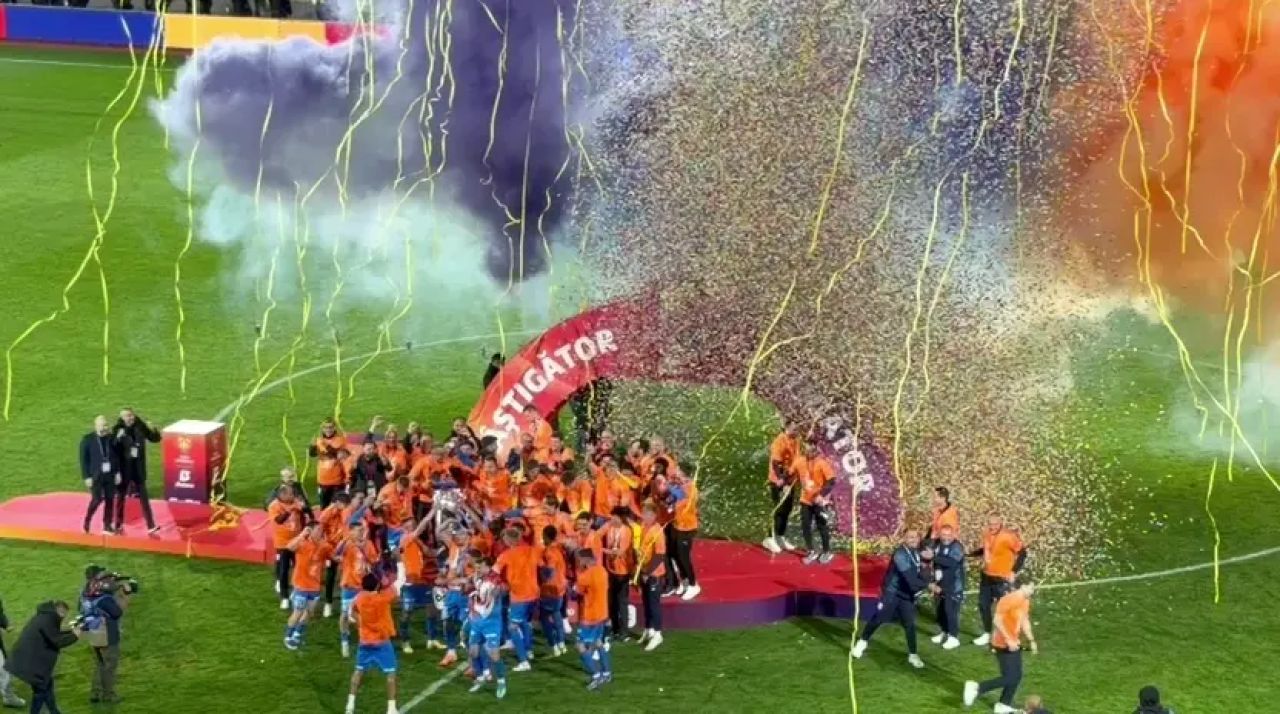 Cerere Furioasă: Prețuri Unrealizabile pentru Biletele de Piață Nelegală la Meșteșugul Universitatea Craiova vs U Cluj