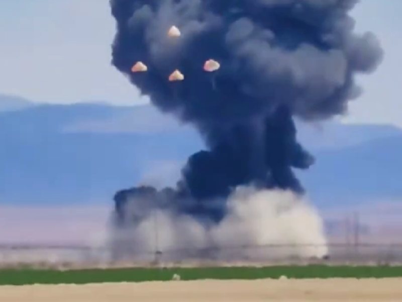Zboruri Navale Se Împotrivă în timpul unui Spectacol Aerian în Idaho