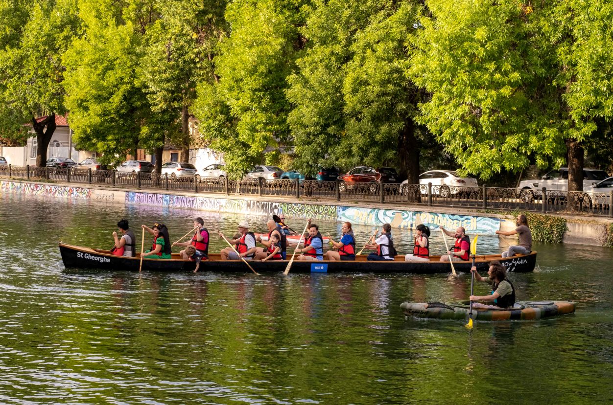 Vară în București: Cele mai bune locuri în aer liber, festivaluri și plimbări pe râu