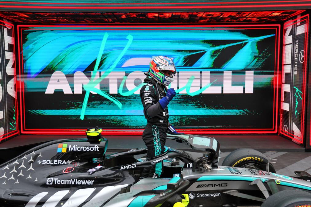 Antonelli câștigă în Canada pentru a patra victorie consecutivă în F1