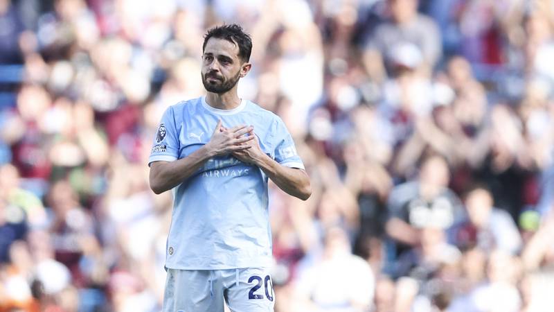 O Rămas Bun Emoționant la Etihad: Bernardo Silva și Pep Guardiola Părăsesc Manchester City