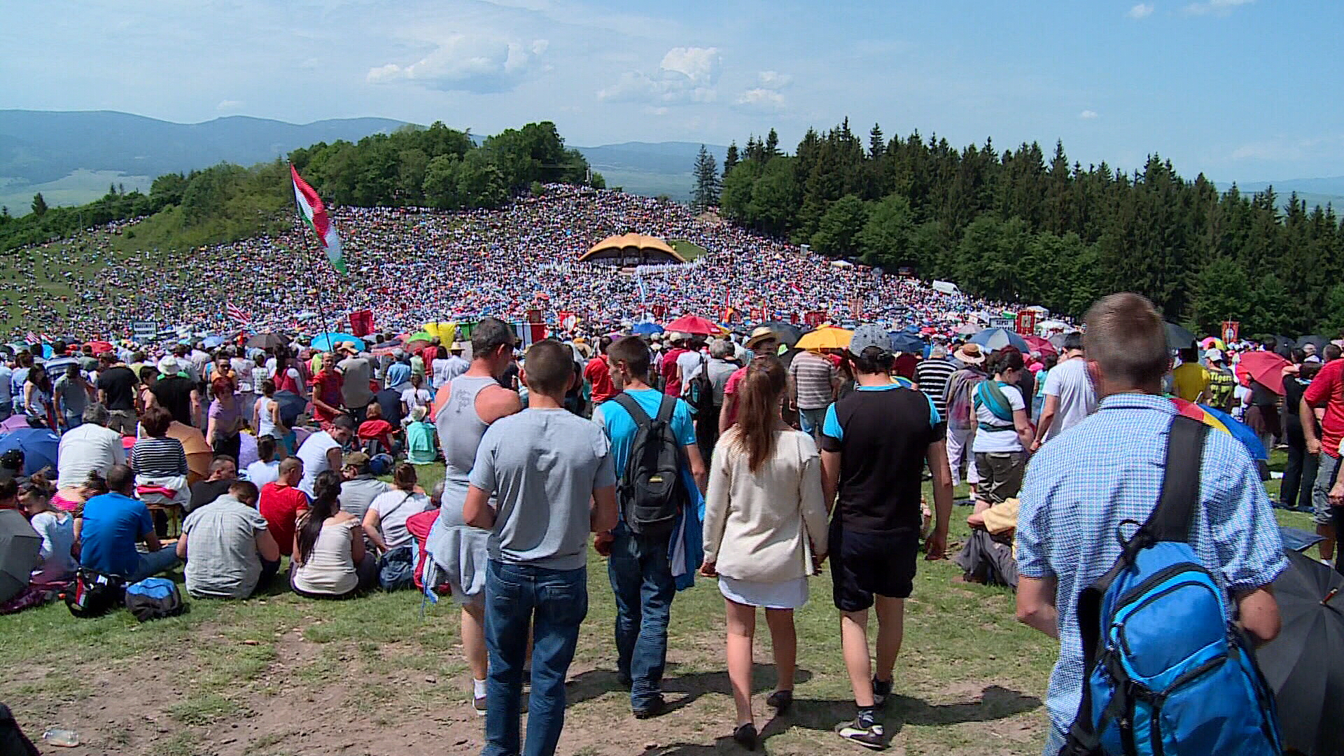 300.000 de credincioși s-au adunat la Șumuleu Ciuc pentru cea mai mare pelerinaj de Rusalii din istorie