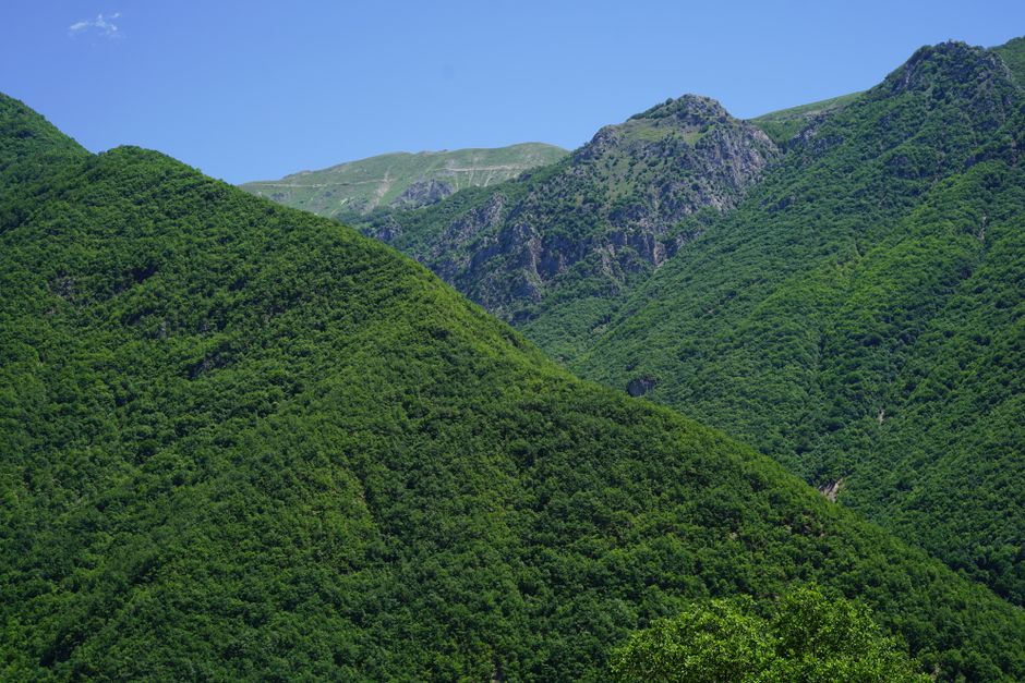 Vânătoarea apei reci și a aerului subțire în Mavrovo, Macedonia de Nord