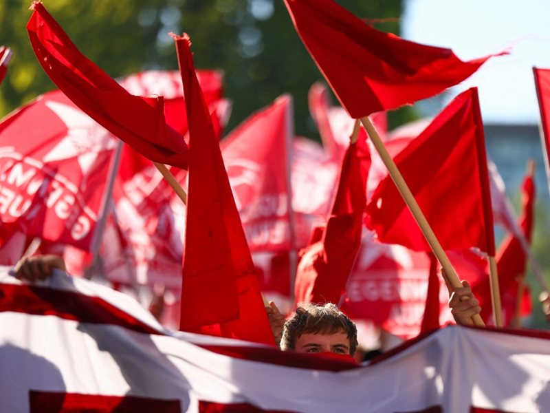 Muncitorii din Germania Protestă Contra Ridicării Cheltuielilor pentru Sănătate și Servicii Sociale