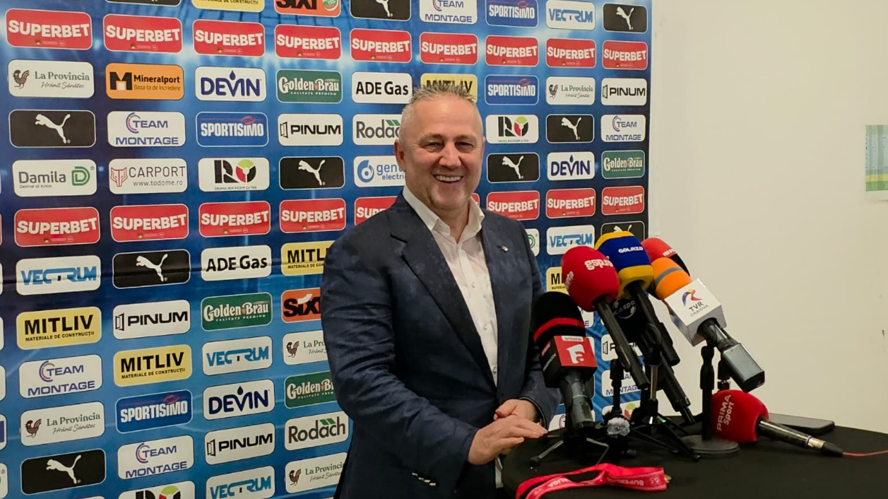 Mihai Rotaru se bucură de titlul Universității Craiova