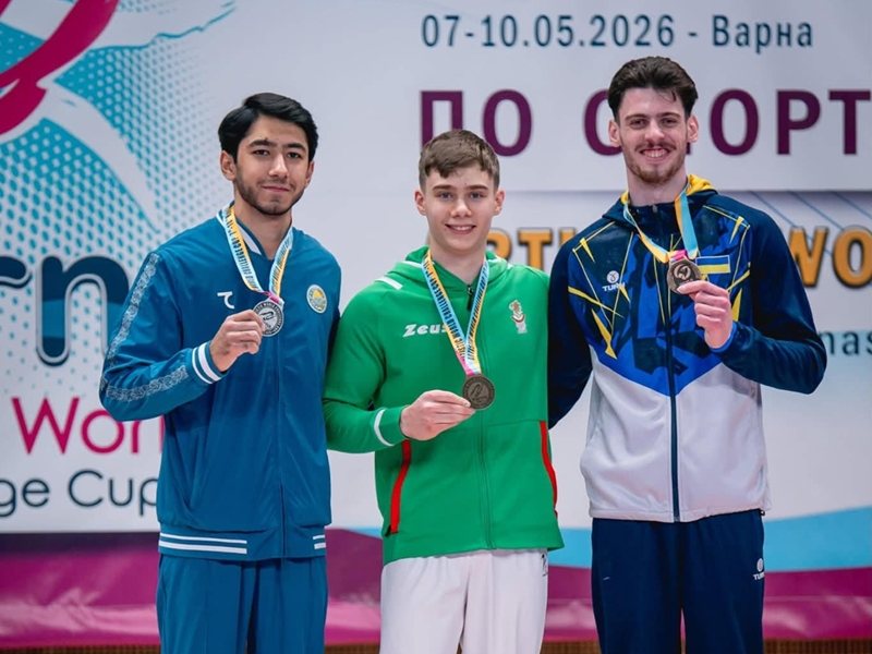 Gimnastul Bulgar David Ivanov Câștigă Medalia de Aur la Cupa Mondială din Varna