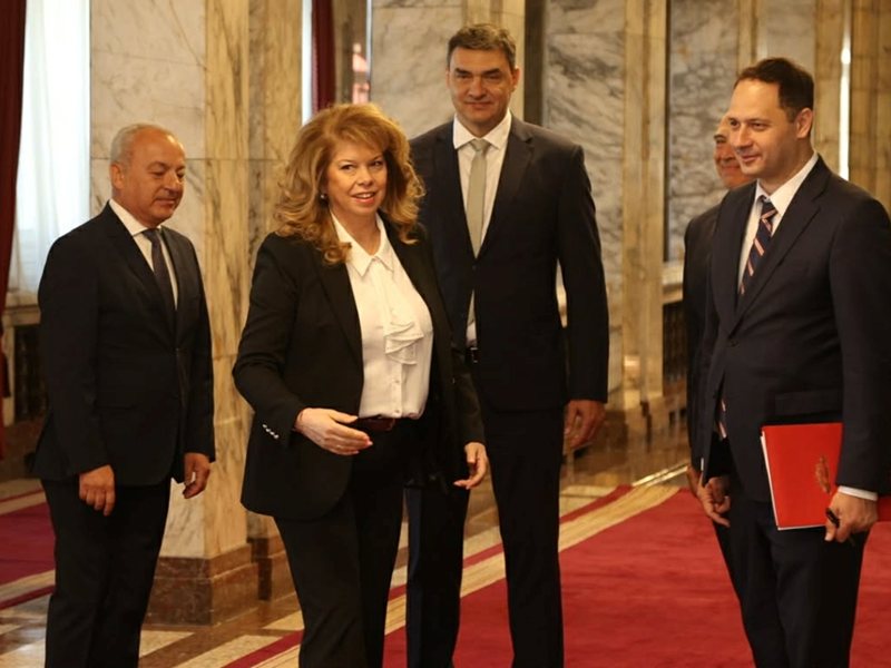 Președinta Yotova s-a întâlnit cu reprezentanții grupului parlamentar "Bulgaria Progresistă" (video)