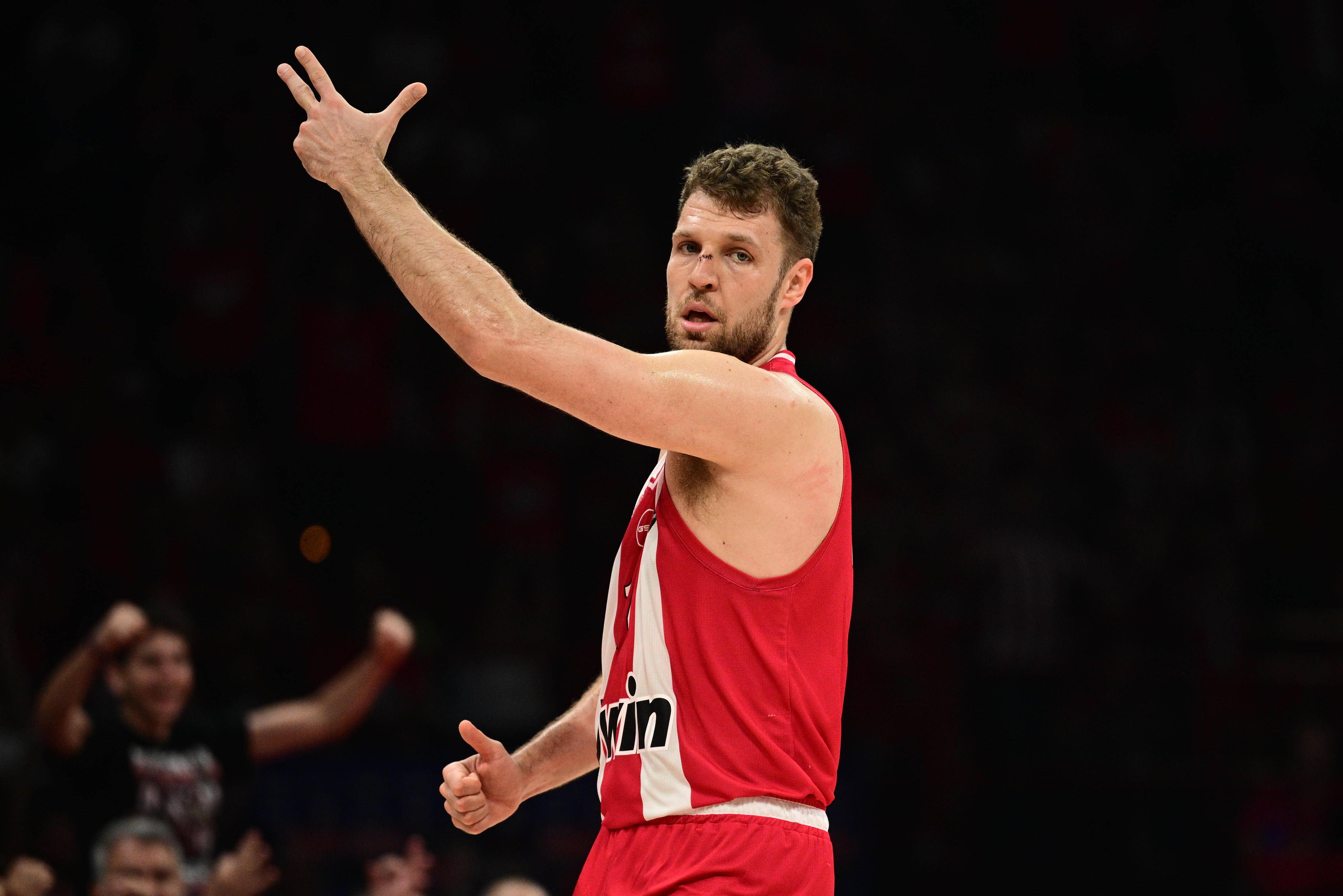 Ei Sunt Înapoi! Vesenkov și Echipa La Final Four