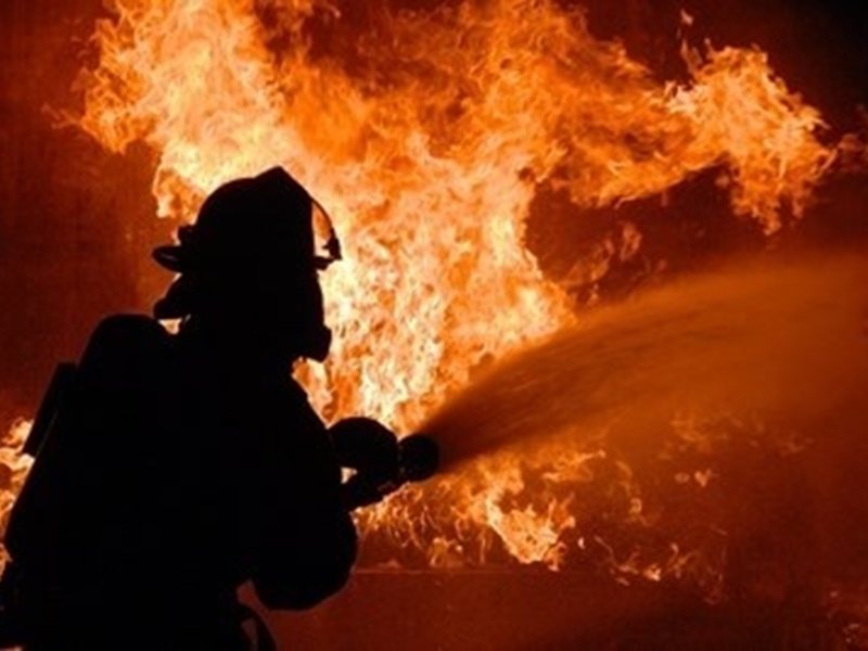Șase Mor în Incendiu la Spa în Centru Chinei