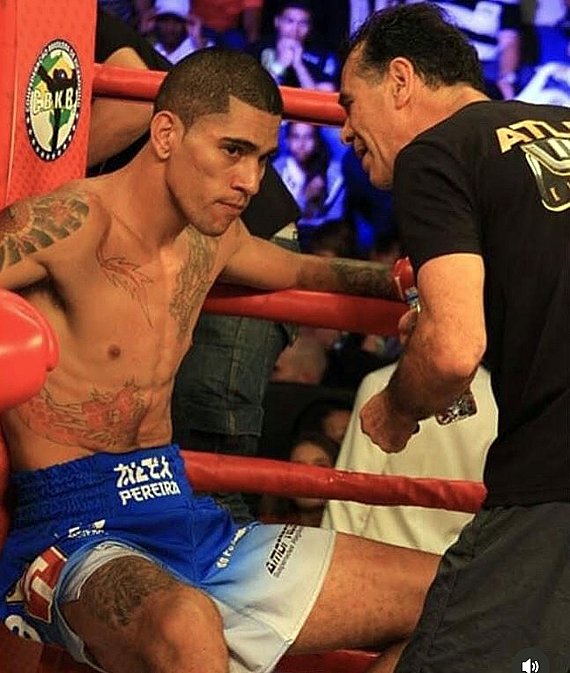 Antrenorul vechi crede că Alex Pereira va fi GOAT cu a treia sa titlu în UFC