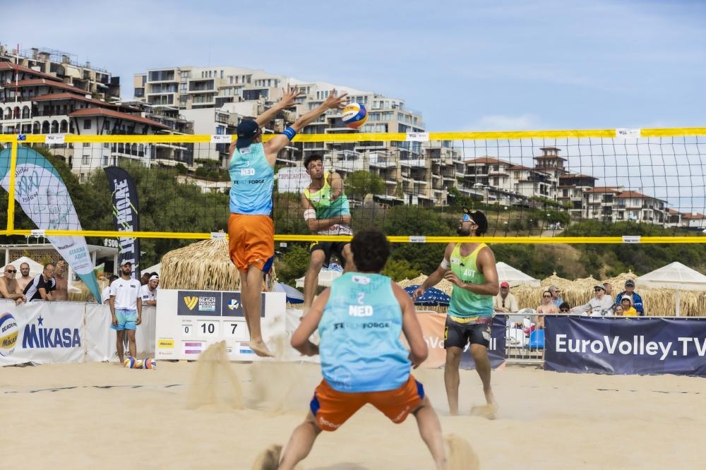 Turneul de volei de plaj din Sveti Vlas atrage 85 de echipe din 28 de țări