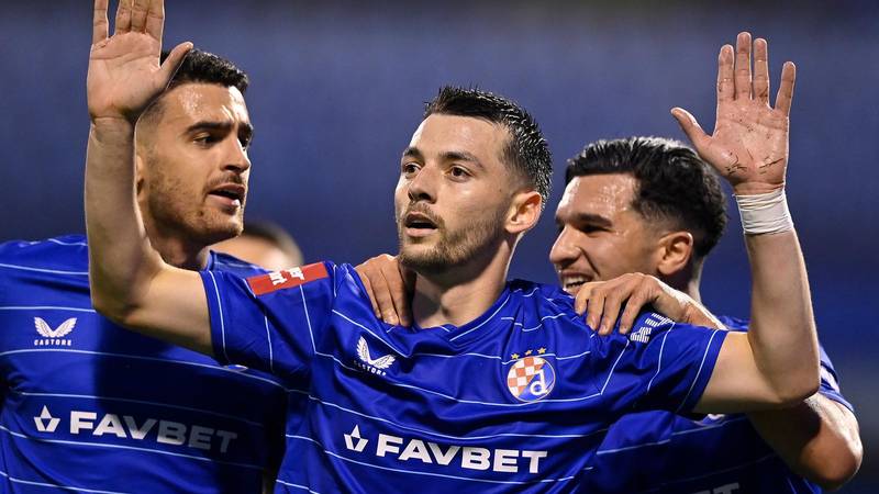 Plecarea lui Hoxha: Aur polonez vs. Inima Dinamo