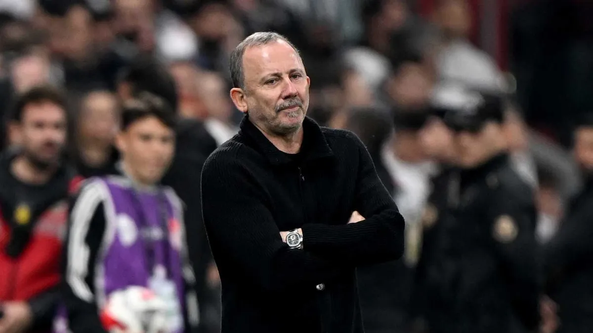 Beşiktaş în criză din cauza neclaritatea cu privire la Sergen Yalçın