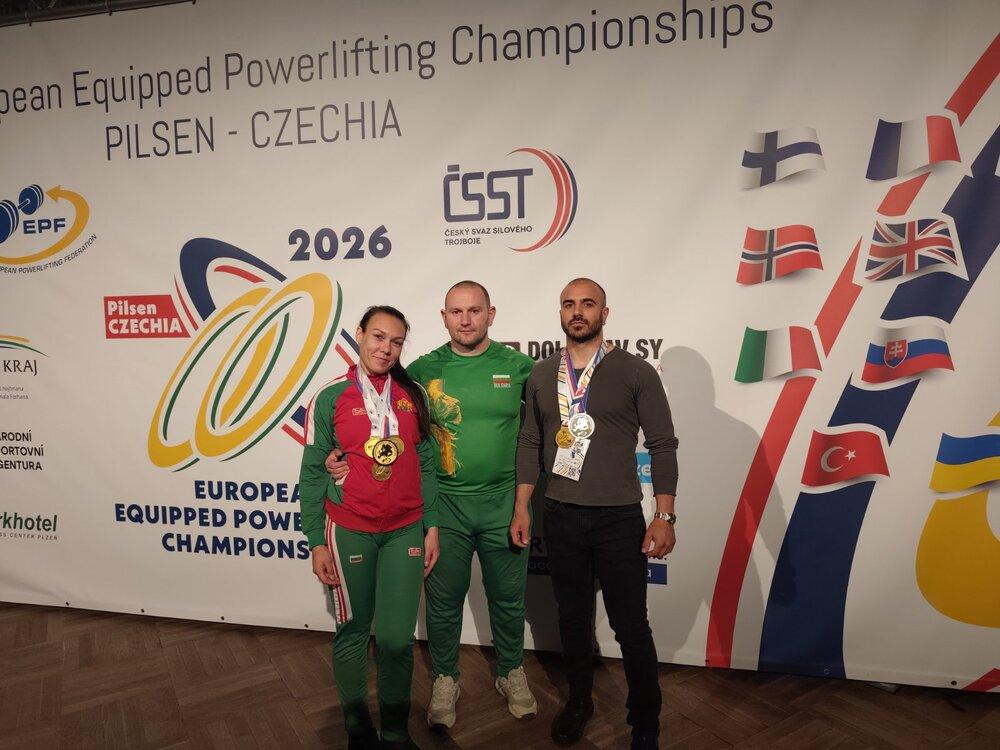 Radostina Luлova câștigă Medalia de Aur la Campionatul European de Triatlonom Putere Echipat