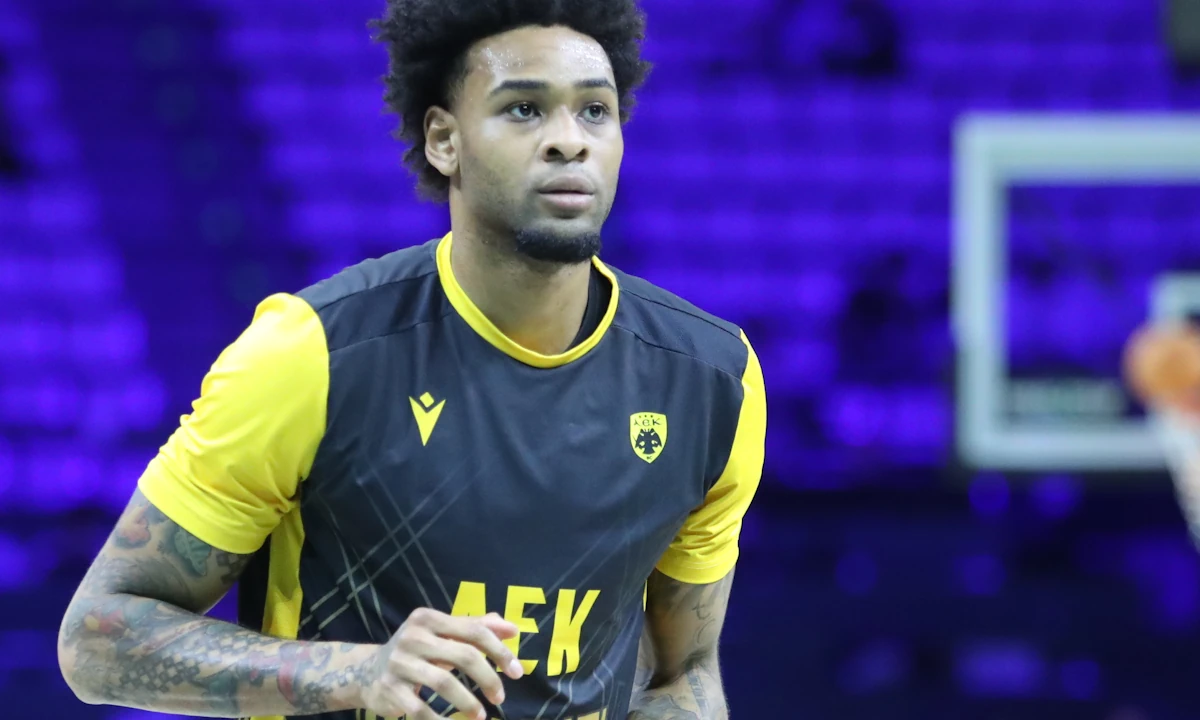 Braounul Aek Promite Trofeul Înapoi La Atena După Învelișul Mâncărului Malaga