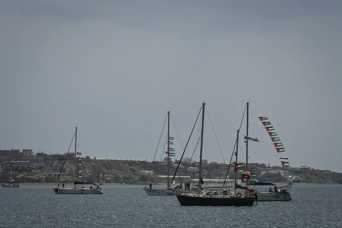 Flota Israeliă Oprește Majoritatea Barcaților Flotilei pentru Gaza Învecinat de Cipru