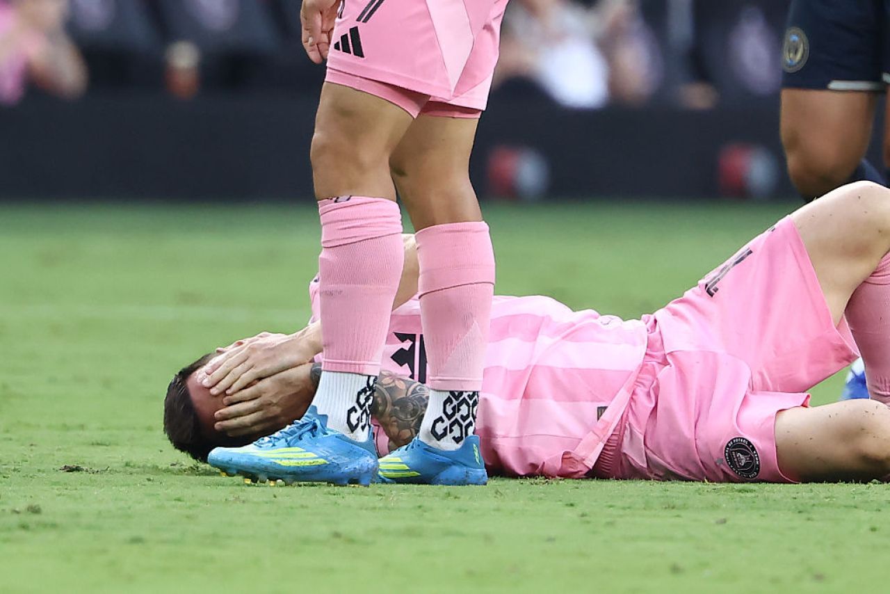 Panică în Argentina: Messi părăsește terenul accidentat cu 17 zile înainte de Mondial