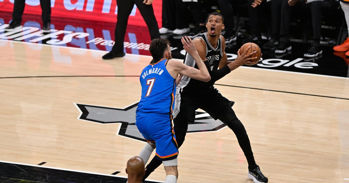 Thunder Revincrează Avansul în Finala Conferinței de Vest a NBA, Rezervii Luminează