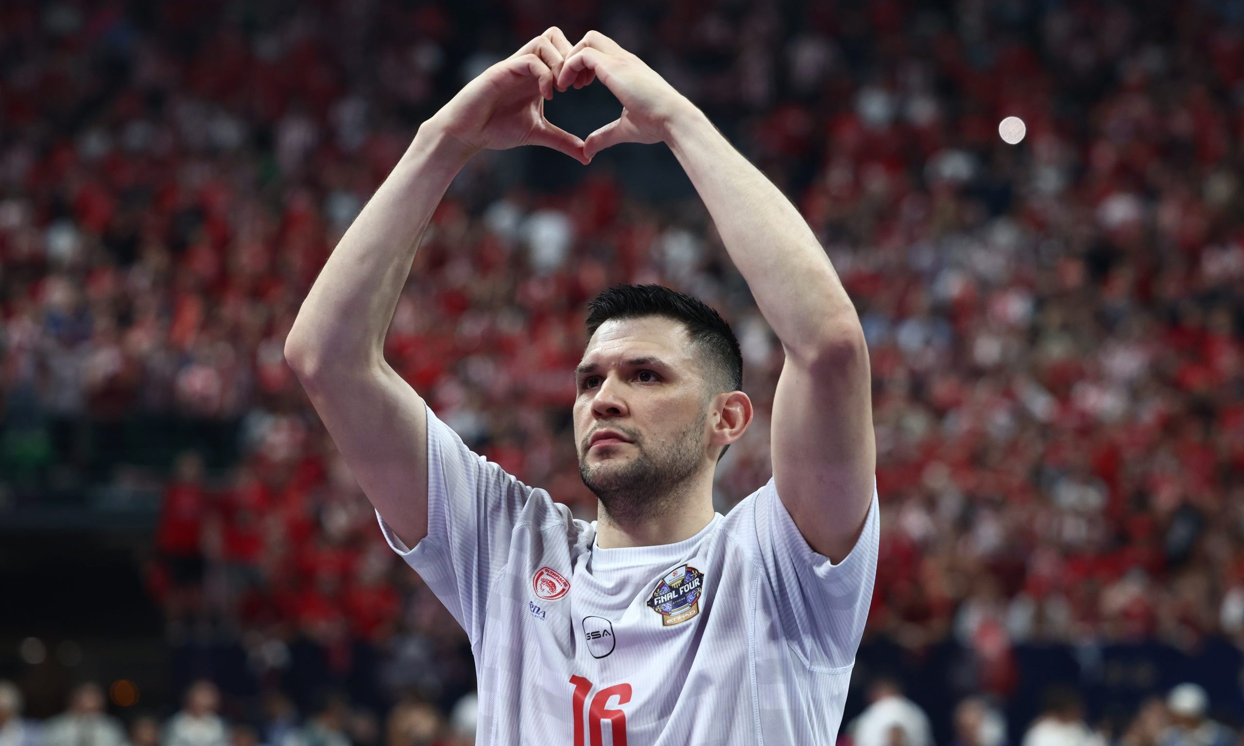 Olympiacos Triumfă, Dar Problemele Interne din Basketbolul Grec Persistă