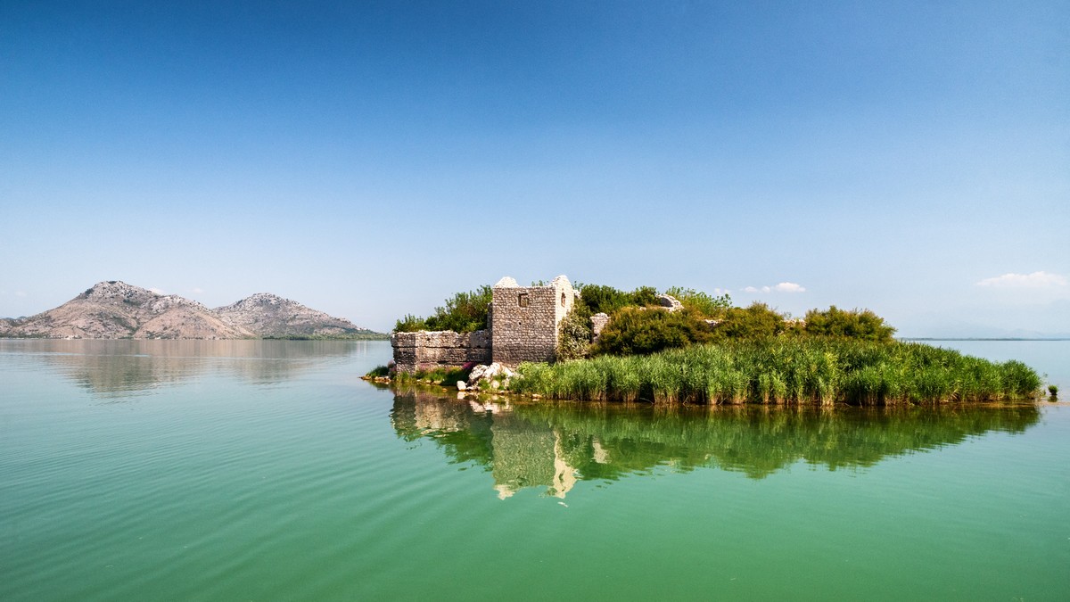 Insula Grmožur: De la cetate otomană la paradisul păsărilor din Muntenegru
