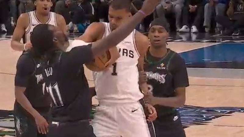 Wembanyama Excluz în Dramă NBA Playoff