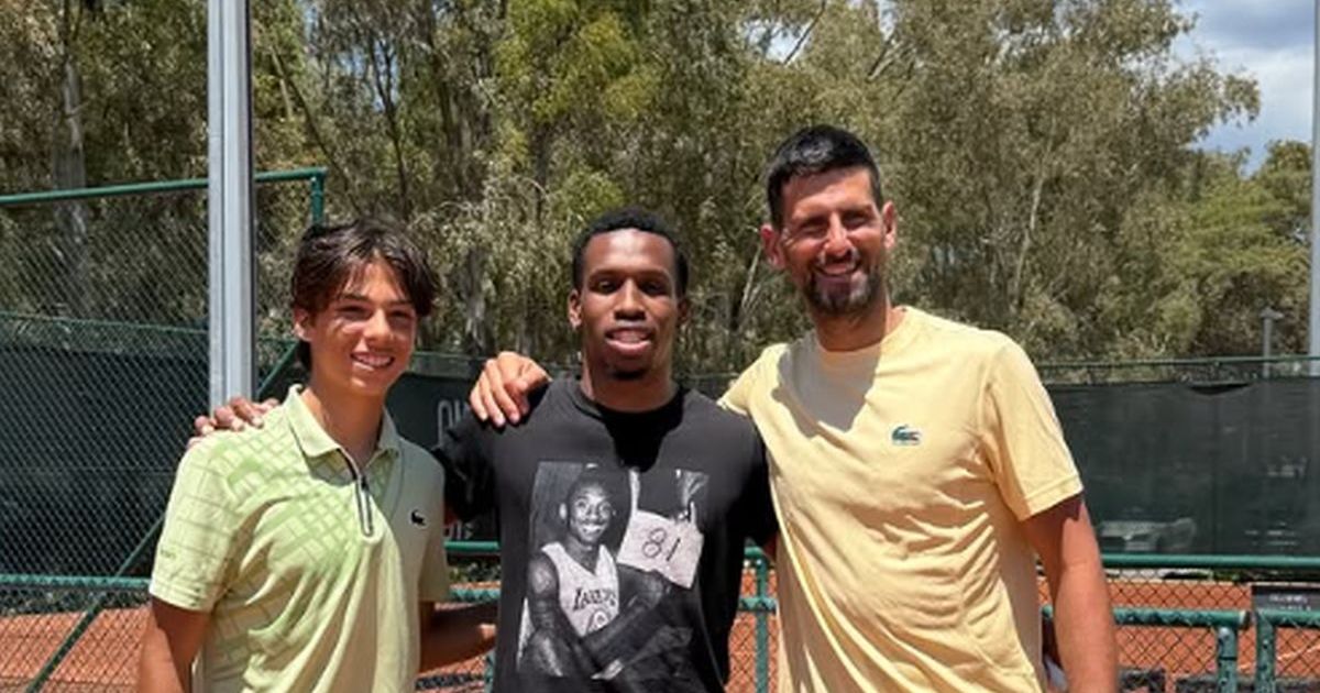 Djokovic Se Focușează Pe Roland Garros, Antrenează-și Talentul de Tenis în Atena